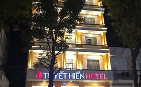 Khách sạn Tuyết Hiển